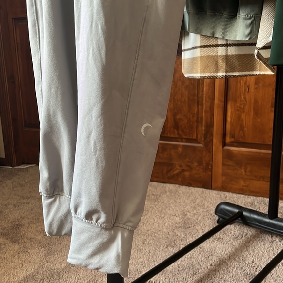Zyia Active Light Grey Joggers Size M - Picture 8 of 8